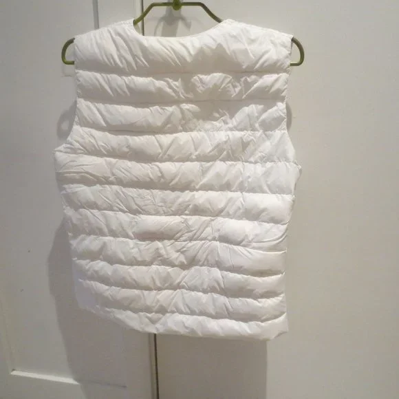 Vest - Picture 3 of 4